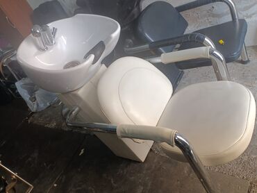 Mətbəx mebeli: Salon ucun moyka satilir.250azn.Hec bir problemi yoxdu ideal