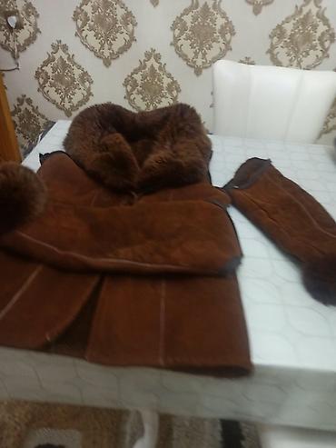 Paltolar: Qadın üçün kürklü gödəkçə - Material: təbii görünüşlü qəhvəyi süet — 4
