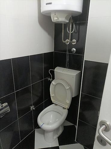 Dugoročni najam stanova: Namešten stan u kući, 50m2, na prvom spratu, zaseban ulaz Dvosoban — 4
