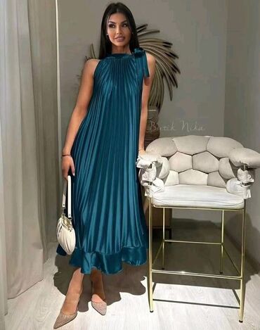 Haljine: Alyans Koktel, klub, Na bretele