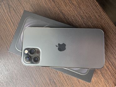 Apple iPhone: IPhone 12 Pro, Б/у, 256 ГБ, Space Gray, Защитное стекло, Чехол, Кабель, 78 %