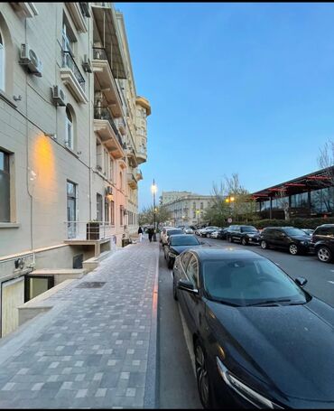 xacmaz ayliq kiraye evler: Azneftde Yol kenarinda her saheye uygun abyekt icareye verilir. temiz