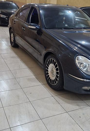 masin cixolu: Mercedes-Benz E 240: 2.4 l | 2002 il Sedan — 4