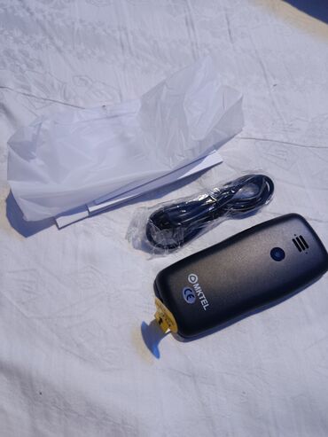 Ostali mobilni telefoni: MKTEL 106 – klasični mobilni telefon Glavne karakteristike: - Ekran — 9