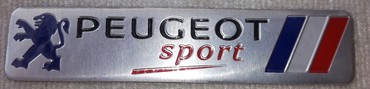 nosac kofera za skuter: Samolepljiva metalna pločica - PEUGEOT SPORT Dimenzije pločice su