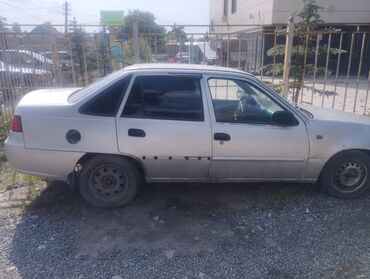 Daewoo: Daewoo Nexia: 2010 г., 1.5 л, Механика, Бензин, Седан