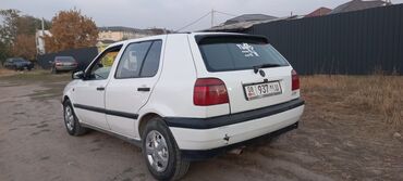 срочно продается машина: Volkswagen Golf: 1993 г., 1.8 л, Механика, Бензин, Хетчбек