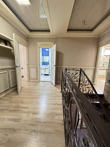 таунхаус купить: 6 комнат и более, 212 м², Манаса/Боконбаева Элитка, 10 этаж — 3