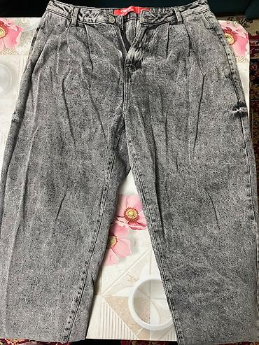 военная одежда: Продаю широкие серые джинсы 👖 Стильный washed-эффект, свободный крой — 4
