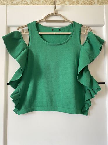 Futbolka və maykalar: Koftanın ölçülər 38-M. L-40 Bədənlərə uyğundu. Materalı əla təzə — 18