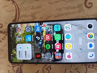 oppo a40m: Oppo 1, rəng - Ağ — 1