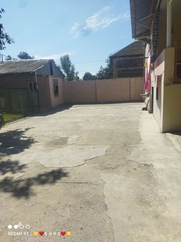 telefon yevlax: Yevlax, 4 otaqlı, Köhnə tikili, 100 kv. m