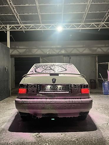 качан: Volkswagen Vento: 1993 г., 1.8 л, Кол менен иштөөчү, Бензин, Седан — 8