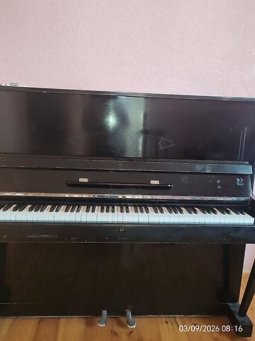 tar aləti: Upright pianino – klassik qara korpus, parlaq lak örtük. 88 klavişli — 1