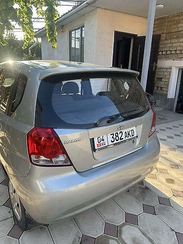 geely monjaro черный: Chevrolet Kalos: 2004 г., 1.2 л, Автомат, Бензин, Хэтчбэк — 1