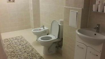 studio apartment: Светлая студия с отдельной спальней и кухней кырчын игры кочевников — 9
