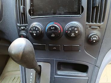 hunday h1: Hyundai H-1 (Grand Starex): 2.4 l | 2011 il Mikroavtobus — 10