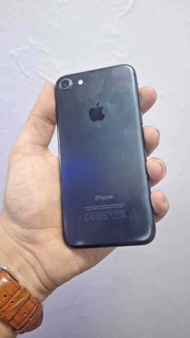 чехол на iphone 7 plus: IPhone 7, 32 ГБ, Jet Black, Гарантия, Отпечаток пальца, Беспроводная зарядка