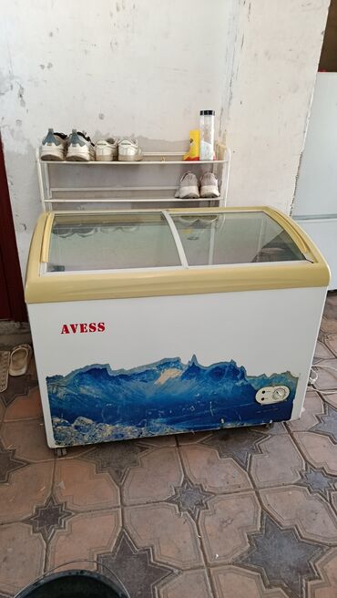 швейные машины продаются: Морозильник, Бесплатная доставка