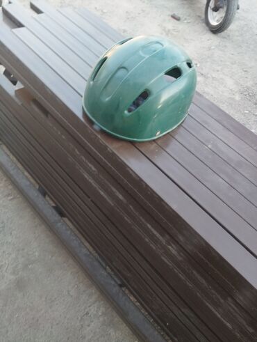 шлем для мотоцикл: Шлем для скейтборда. роликов.веллсипеда