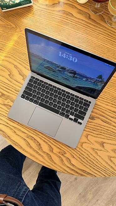 Ноутбуки Apple (MacBook): Apple MacBook Air 13" (M1, 2020) в цвете Space Gray - Чип: Apple M1 - — 4