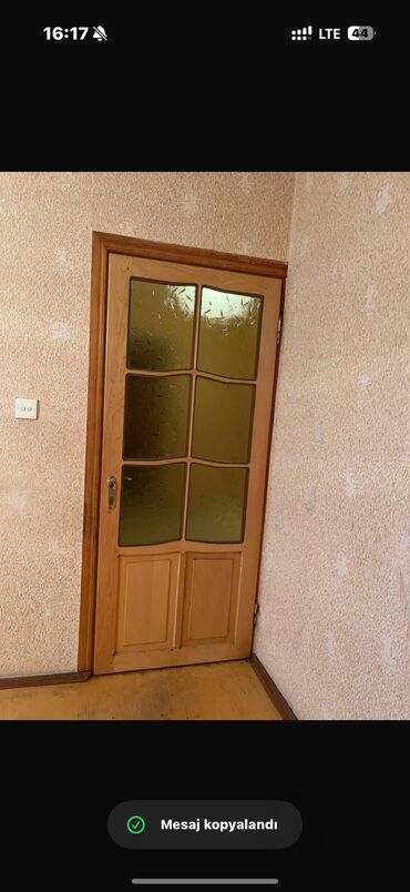 işlenmiş qapılar: 3 ədəd taxda qapı 1 inin qiyməti 45 azn204 uzunu 90 eni Əhmədli Mm25k