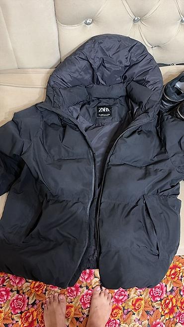Пуховик ZARA, черный оригинал на 8,9 лет
