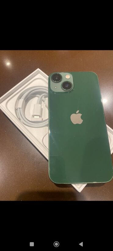 apple 8 pulus: IPhone 13, 256 GB, Alpine Green, Zəmanət, Barmaq izi, Simsiz şarj