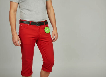 szorty męskie cropp: Cherry, 3/4 length trousers for men, size S (EU 36)