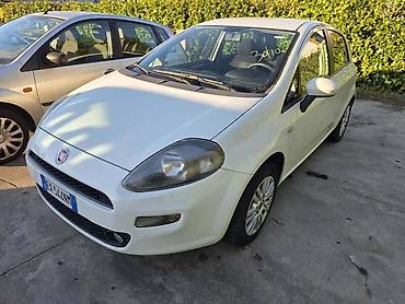 pezo 1: FIAT GRANDE PUNTO 2012. GOD. - KOMPLETAN AUTO U DELOVIMA | Fiat — 2