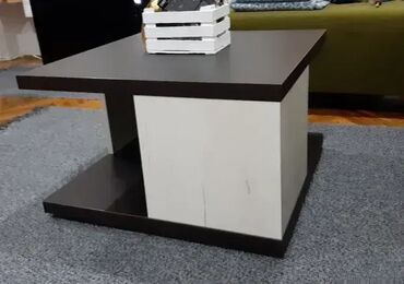 Stolovi: Klub Sto 24 Materijal i Dekor: Izrađuje se od univera debljine 36mm — 6