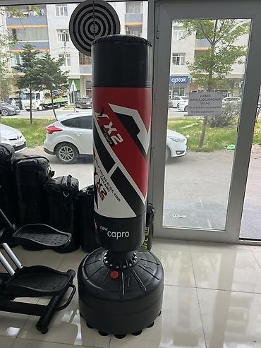 boks aleti: Fristayən dayaq bazalı sərbəst dayanan boks manekeni – Capro YX2 — 2