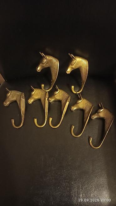 Məhsul: At başı formasında bürünc divar asqıları (set) - Material