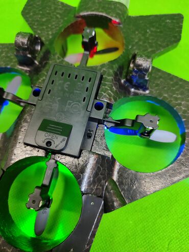 Дроны: Дрон самолёт игрушка радиоуправляемая в ассортименте ✈️ Комплектация — 4