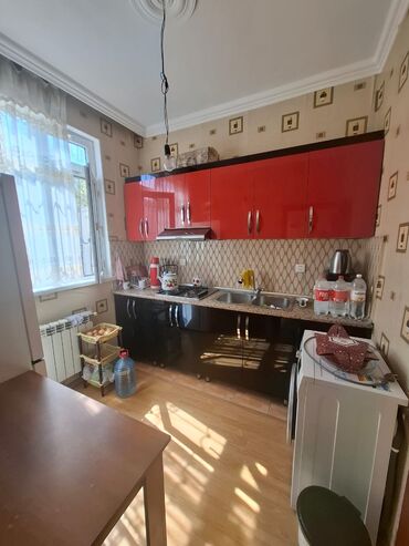 kiraye evler bineqedide: 80 kv. m, 3 otaqlı, Kombi, Qaz, İşıq