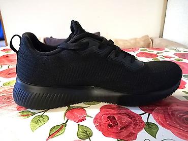 beoshoes obuca: Odlicne zenske patike poznate marke Skechers u crnoj boji. Patike su — 5