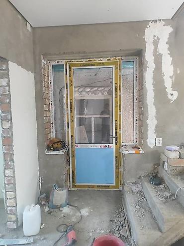 Металлопластиковая входная дверь с боковыми окнами - Профиль ПВХ