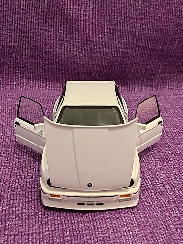 Figurice i makete: BMW M3 E30 "Kocka" 1:24 White Perla NOVO! Model BMW serije 3 na lalafo.rs — 12 Figurice i makete: BMW M3 E30 "Kocka" 1:24 White Perla NOVO! Model BMW serije 3 — 12
