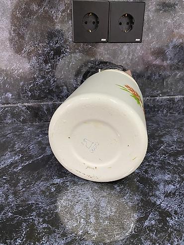 samlar: Emalli metal qab – qapaqlı və dəstəklidir - Material: emal örtüklü — 2