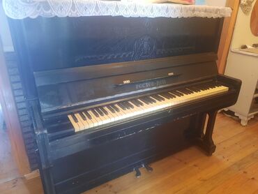 Səs avadanlığı: Piano, Rostov-Don, Akustik, İşlənmiş, Ünvandan götürmə