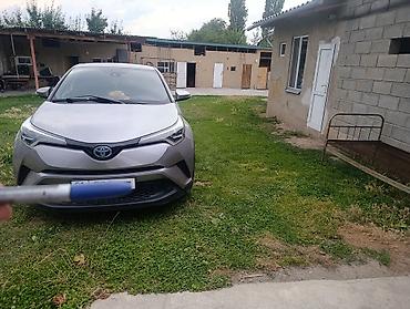 трекер авто: Toyota C-HR: 2018 г., 1.8 л, Автомат, Гибрид, Кроссовер — 3