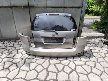 ящик для автомобиля: Крышка багажника Toyota, 2005 г., Оригинал