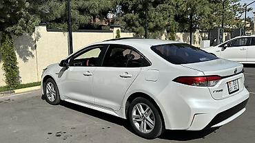 Toyota: Toyota Levin: 2021 г., 1.8 л, Вариатор, Гибрид, Седан — 4