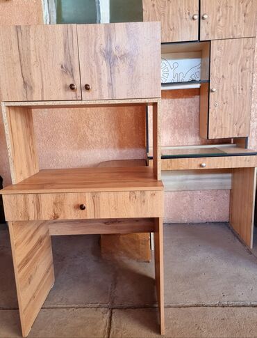 деревянный шкаф: Книжный Шкаф, Б/у