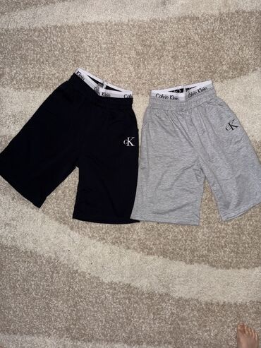 красные шорты: Мужские шорты, XS (EU 34), S (EU 36), M (EU 38), Calvin Klein, Новый, цвет - Черный