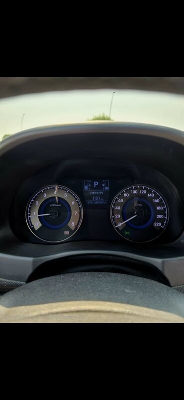 Hyundai: Hyundai Accent: 1.4 l | 2015 il Sedan — 9