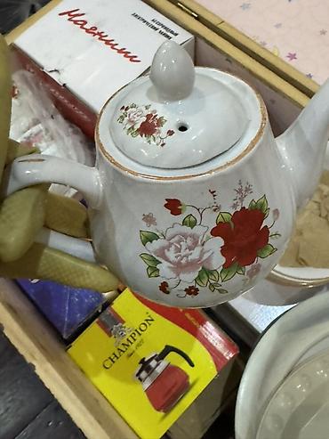 Фарфоровые заварочные чайники и пиалы (набор) - Заварочные чайники at lalafo.kg Фарфоровые заварочные чайники и пиалы (набор) - Заварочные чайники