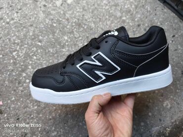 boja za patike: New Balance, 45