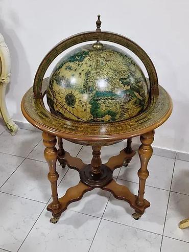 postament za skulpture: Globus bar / mini bar za piće (broj 13) 🌍🍸 Dobro stanje ✅ Prečnik: 73 — 4