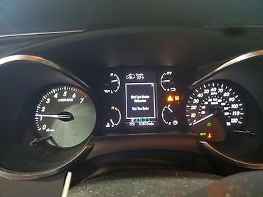 рама на плуг: Toyota Sequoia: 2020 г., Внедорожник — 6